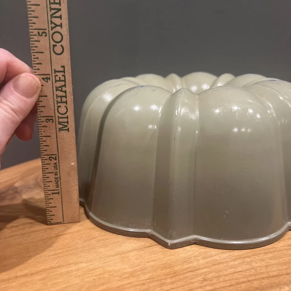 Vintage Nordic Ware Mini Bundt Pan Fluted Green Heavy Made in USA Sage Green